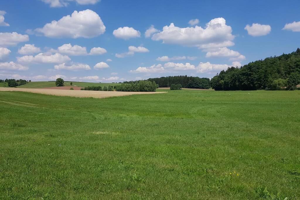 Dachwohnung Eyb Mit 3 Schlafzimmern Ansbach Buitenkant foto