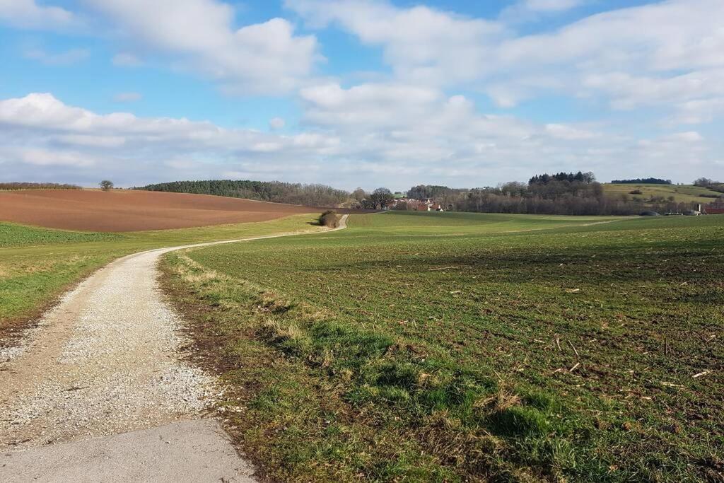 Dachwohnung Eyb Mit 3 Schlafzimmern Ansbach Buitenkant foto